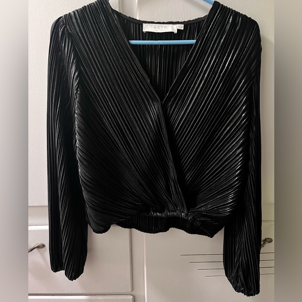 ASTR Black Coated cross front top with buckle closure
